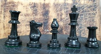 PLASTIC CHESS PIECES WITH OVERWEIGHT